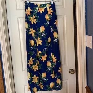 White Closet-summer skirt with attached shorts inside. Ladies size 12